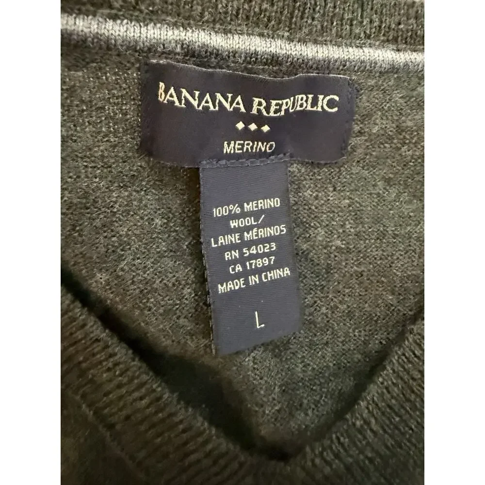 Banana Republic Men's Merino Wool V Neck Pullover Sweater Gray Green Striped L